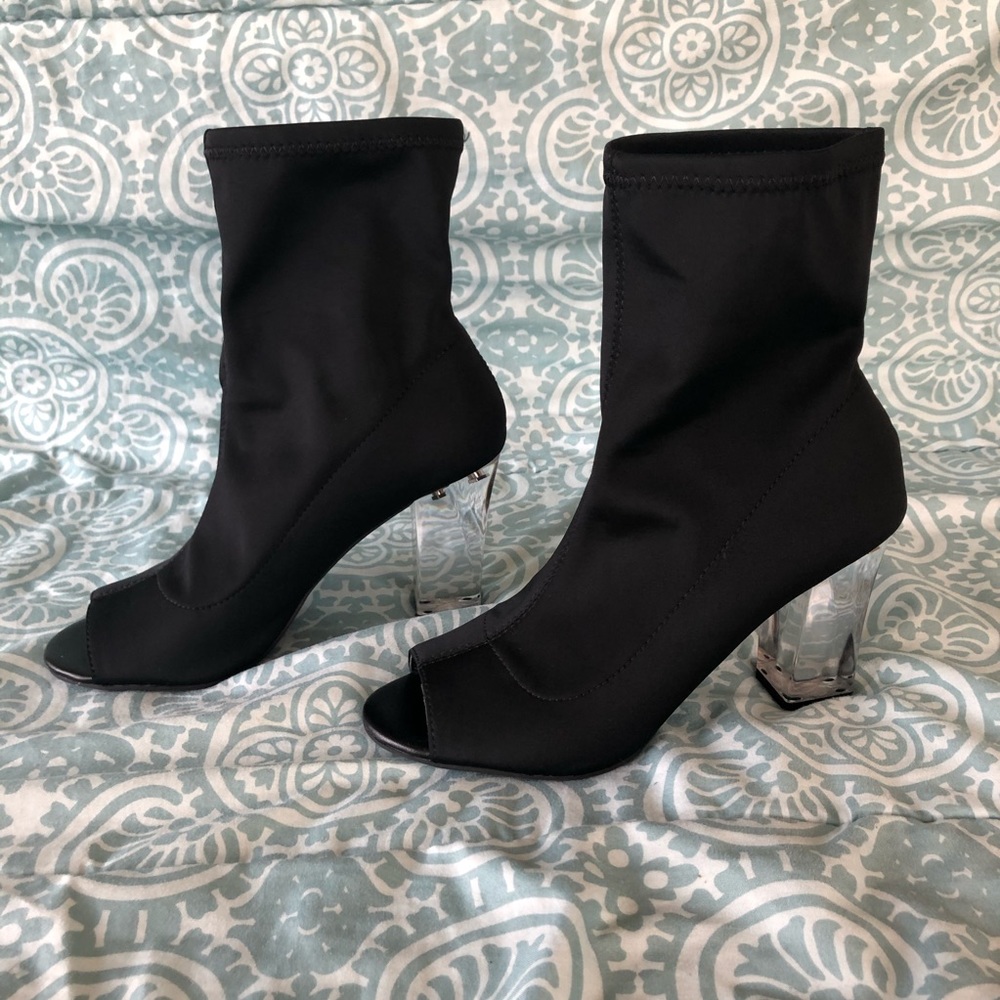 (2/$35) Parker &Sky Peep Toe Clear Heel